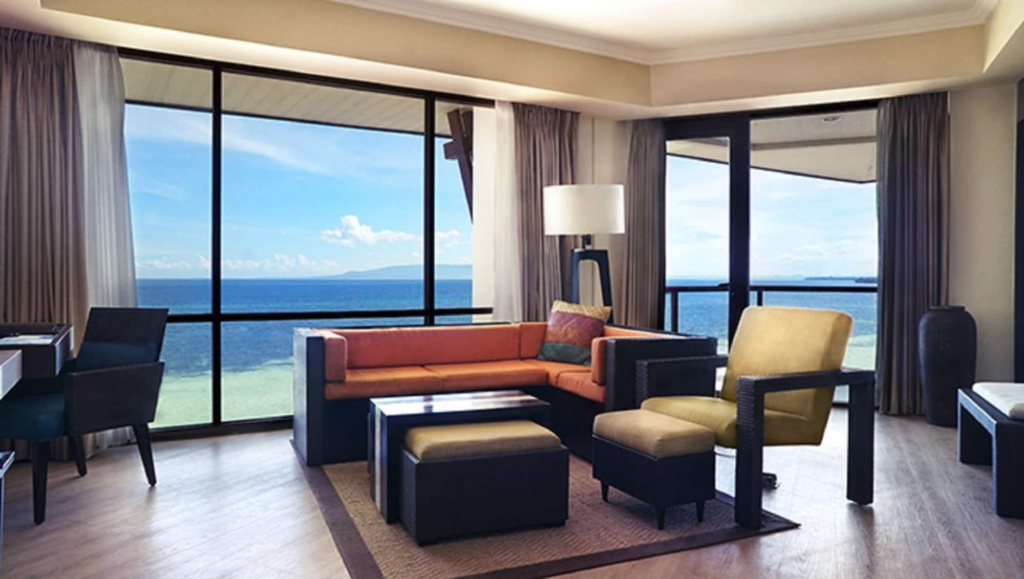The Bellevue Resort Panglao Exteriör bild Living room