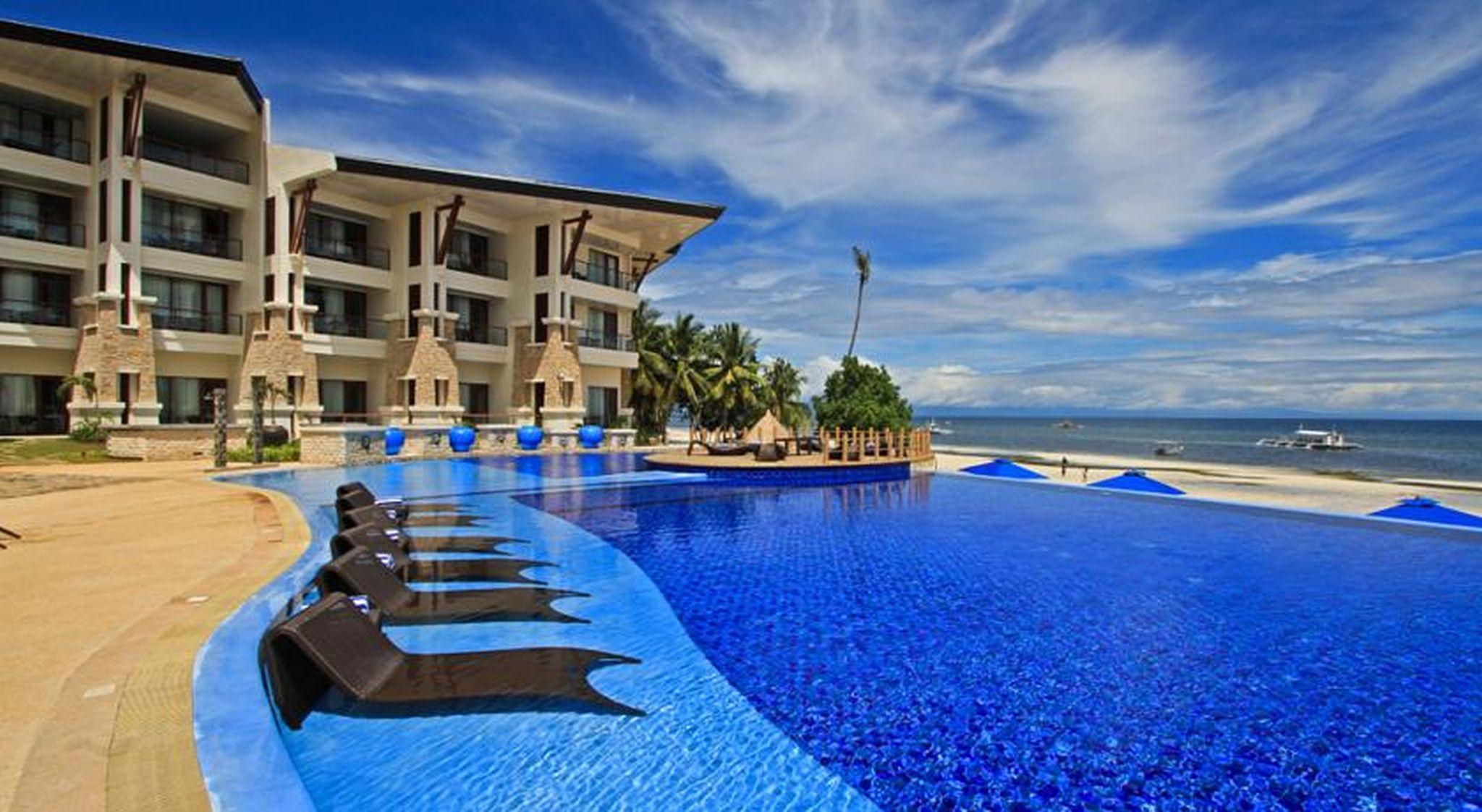 The Bellevue Resort Panglao Exteriör bild Infinity pool at the Shangri-La Hotel, Mactan Resort
