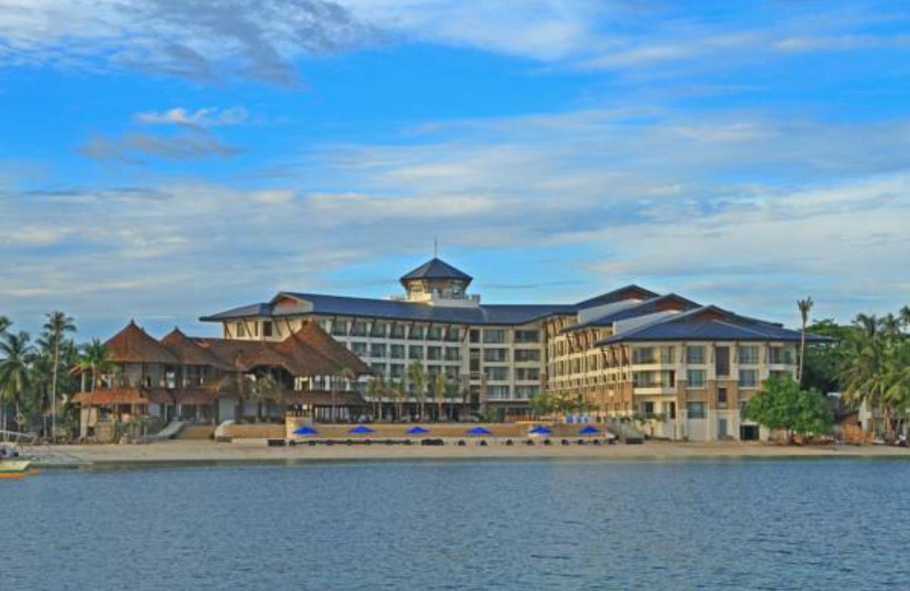 The Bellevue Resort Panglao Exteriör bild The hotel's main building